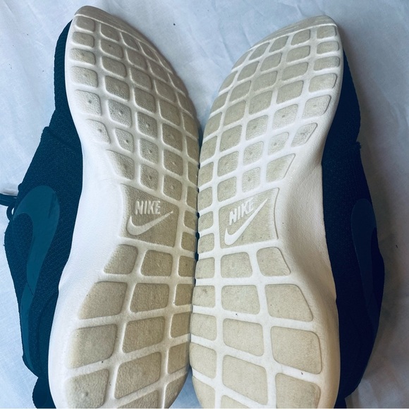 Men’s Nike Roshe One Running Shoe/Size 8.5 Neon Green Interior - Picture 5 of 9